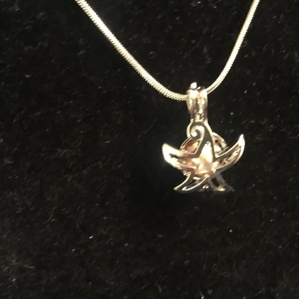 Silvertone Chain and Starfish Wish Pearl